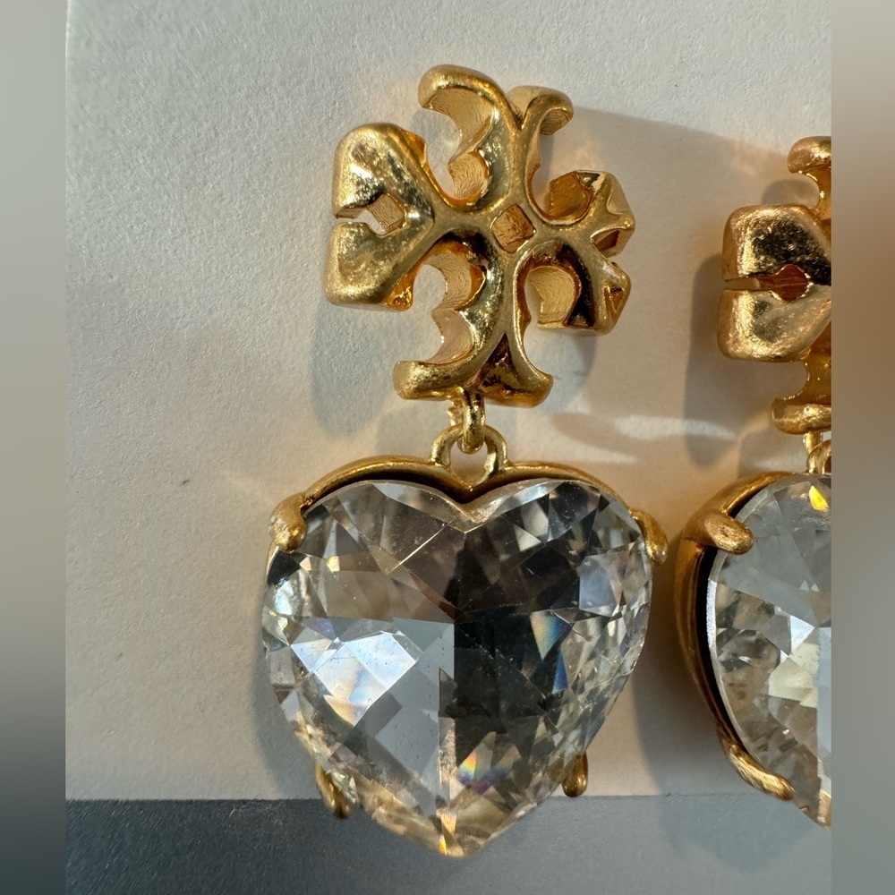 Tory Burch New Roxanne Crystal Brass Heart Drop Earrings - Picture 10 of 16